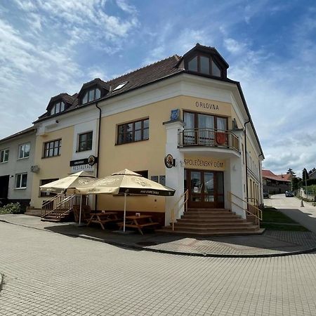 Orlovna Sitborice Hotel Eksteriør billede