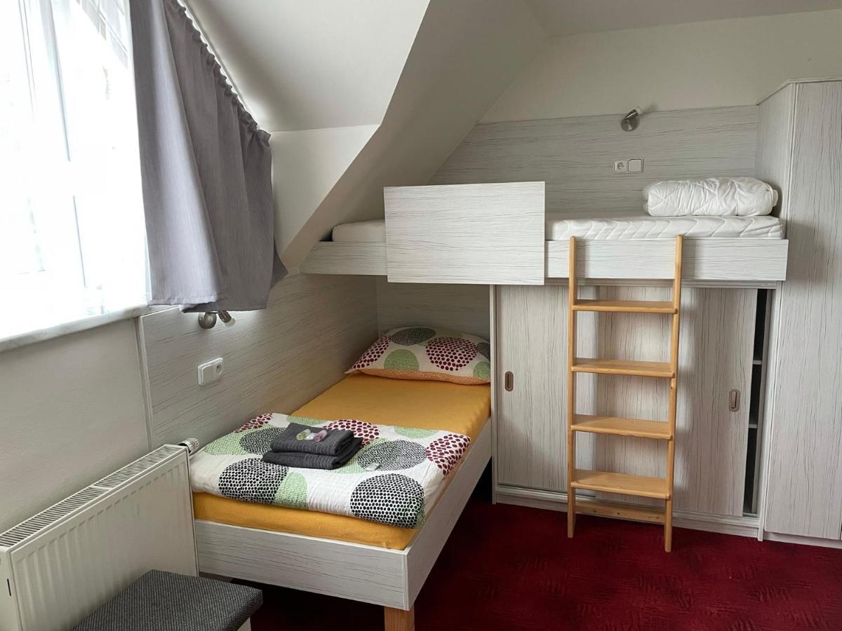 Orlovna Sitborice Hotel Eksteriør billede